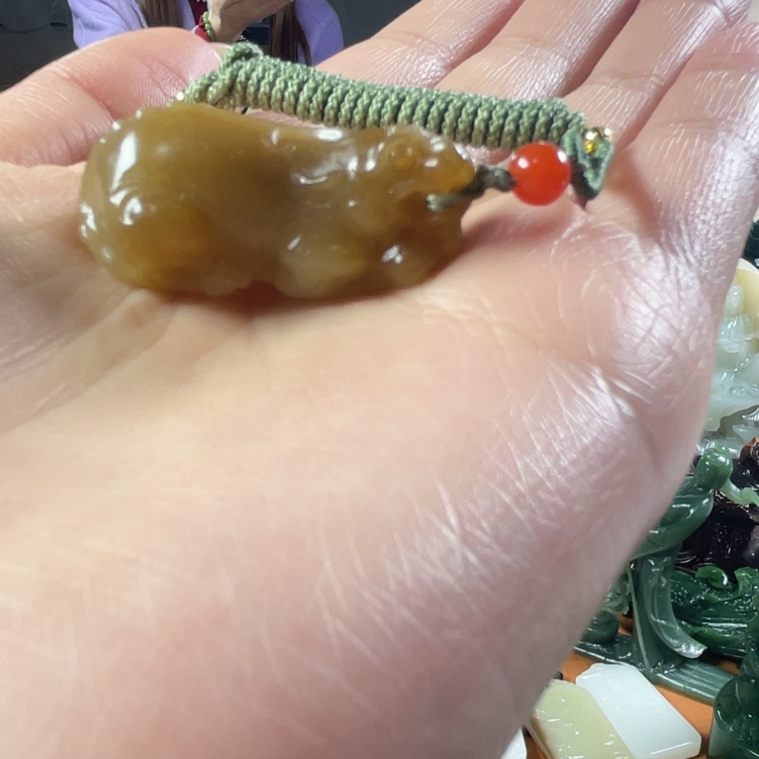 起***和田玉（糖玉）未镶嵌挂件