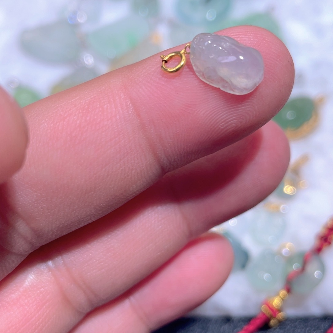 颈饰18K金镶嵌翡翠