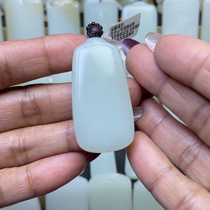 和田玉颈饰未镶嵌春*