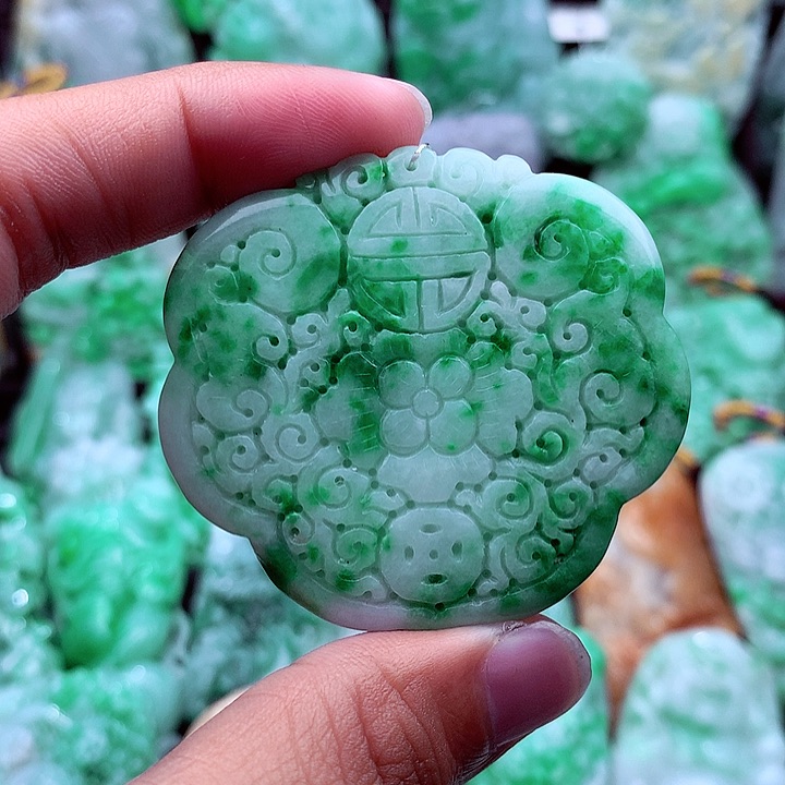 翡翠吊坠(不含链)未镶嵌
