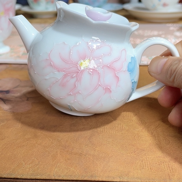 【闪购商品】国色惊城念露壶哈哈哈哈哈