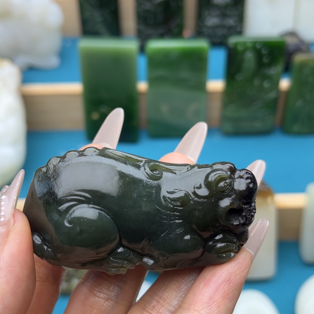 和田玉未镶嵌挂件