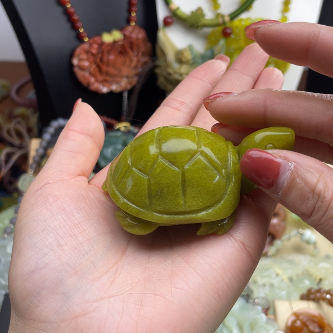 未镶嵌蛇纹石玉颈饰