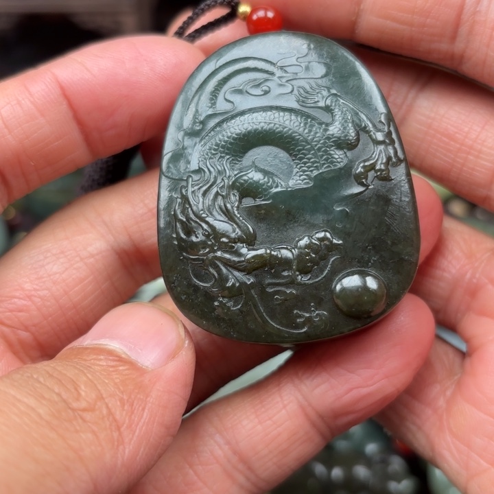 和田玉吊坠未镶嵌