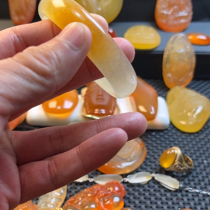 浪***下石英质玉未镶嵌小小吊坠挂件挂件