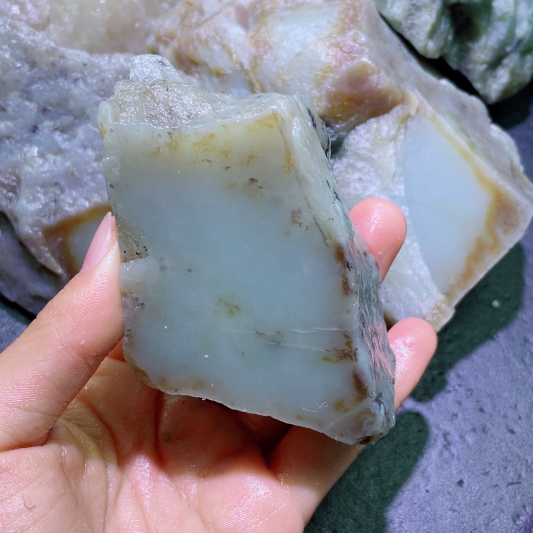 和田玉未镶嵌珠宝半成品