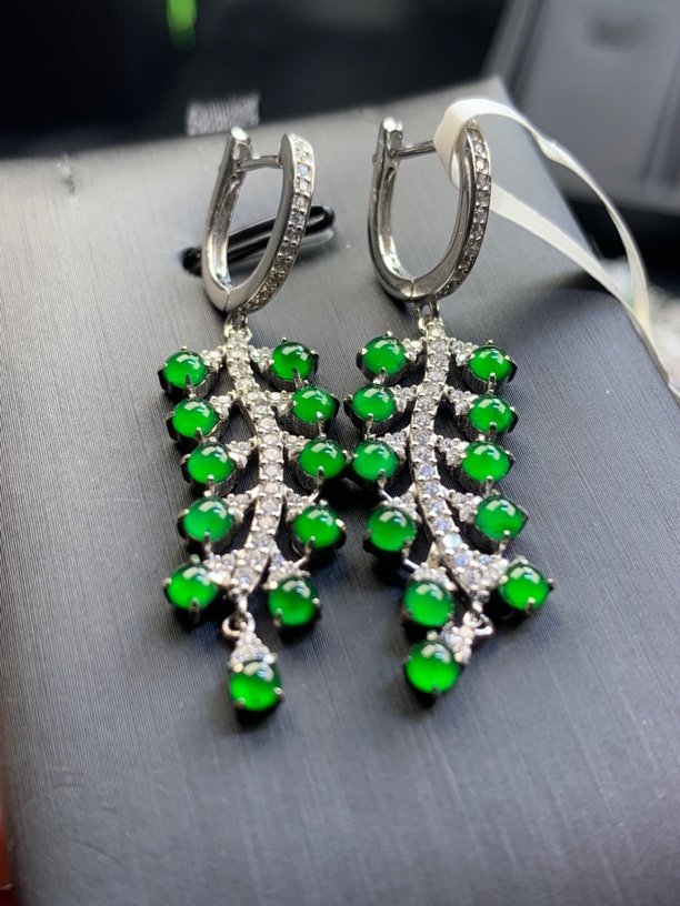 翡翠S925银阳绿耳坠01