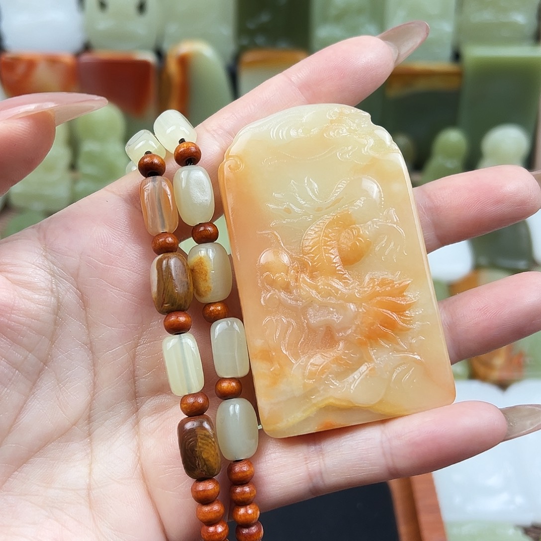 花皮特色生肖龙吊坠