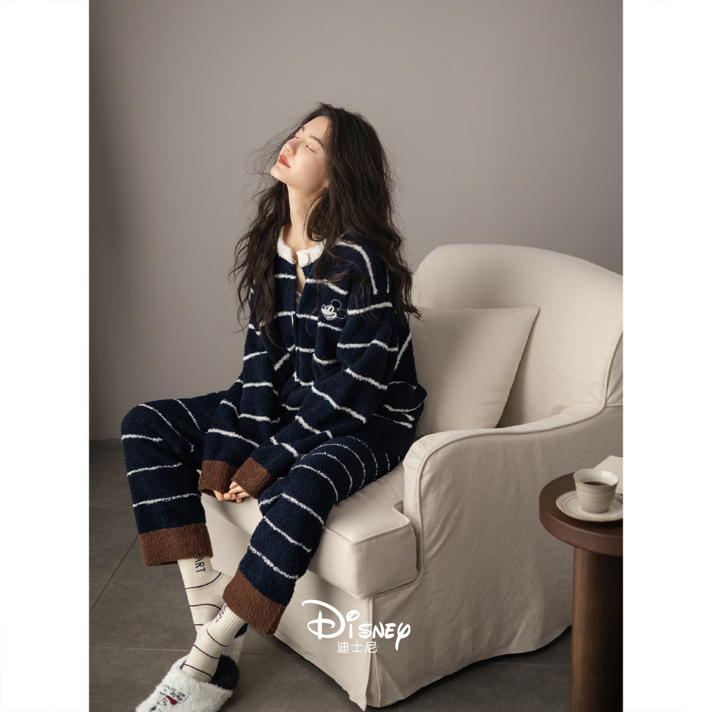 迪士尼珊瑚绒睡衣女秋冬季开衫宽松米奇家居服保暖半边绒条纹套装