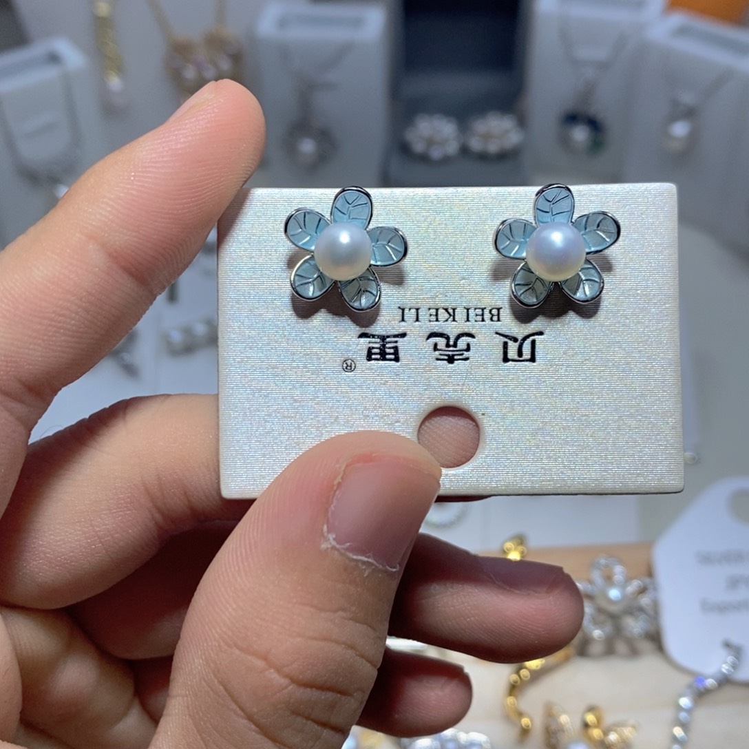 银S925镶嵌耳饰淡水珍珠