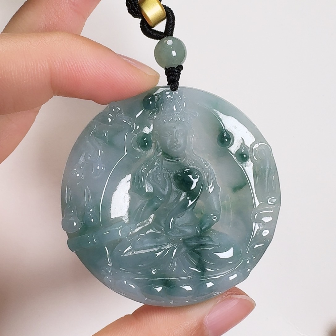 翡翠颈饰未镶嵌观音