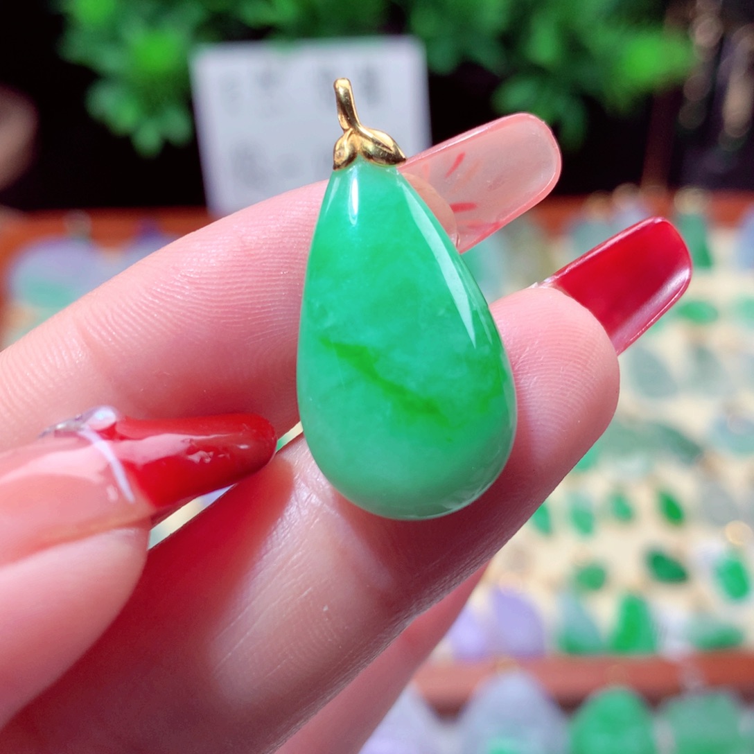 翡翠吊坠(不含链)18K金镶嵌