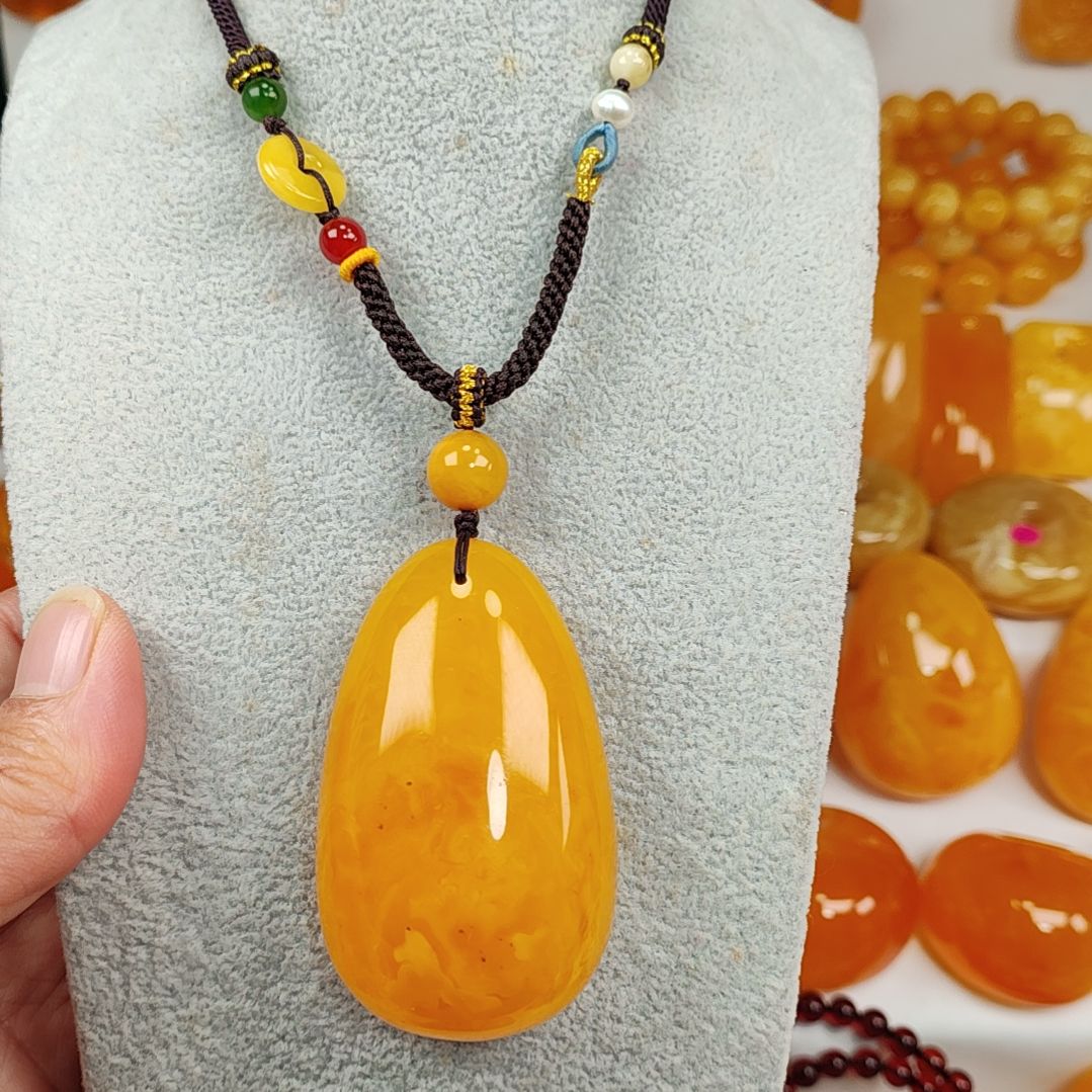 蜜蜡吊坠(赠链)未镶嵌