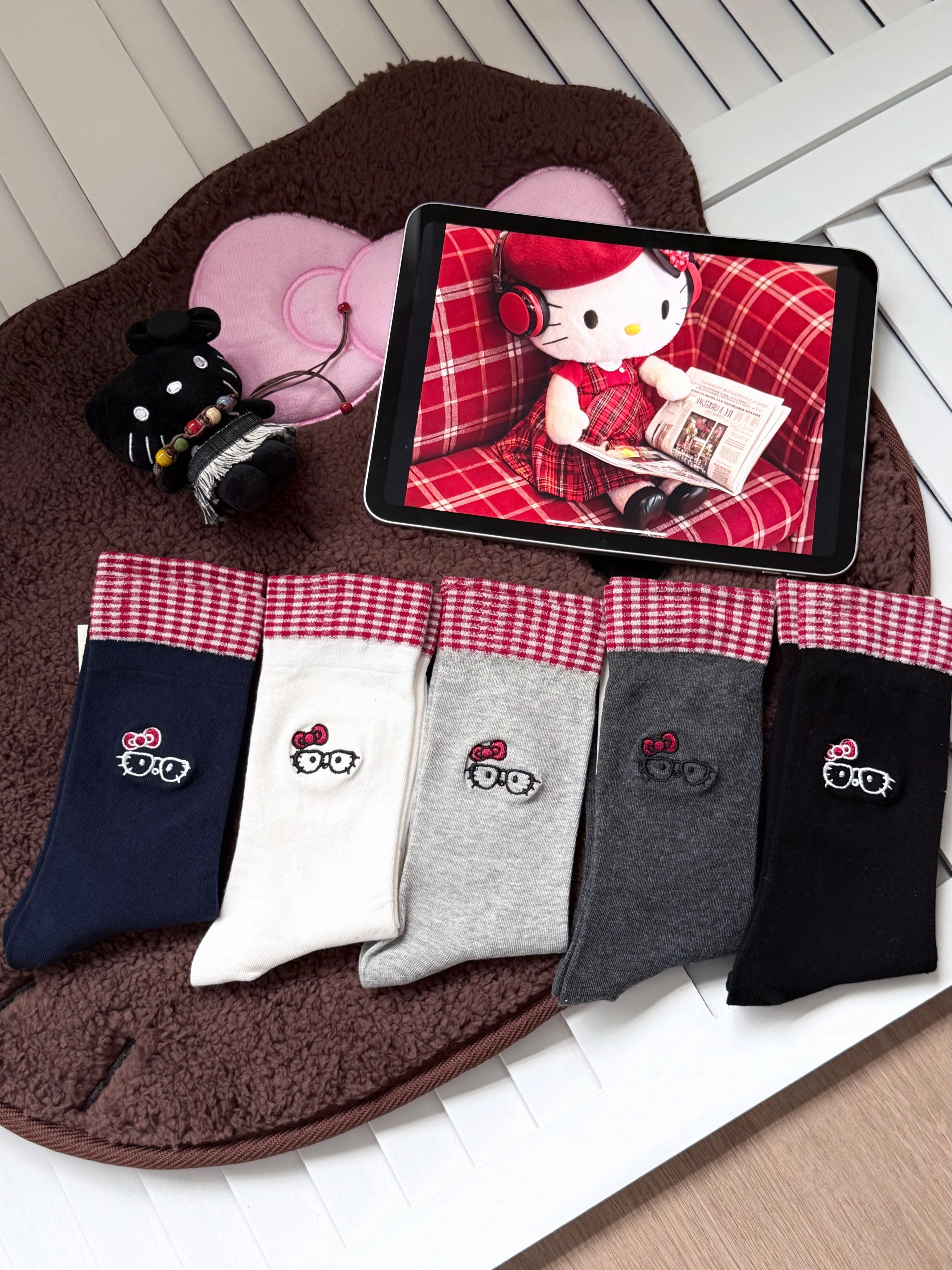 秋季新款翻盖刺绣眼睛kt中筒女袜休闲百搭堆堆袜