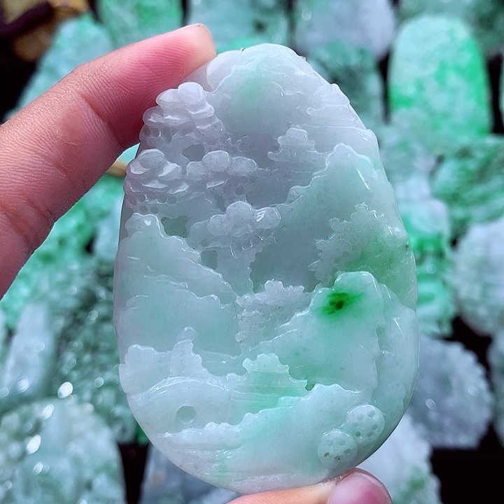 吊坠(不含链)未镶嵌翡翠