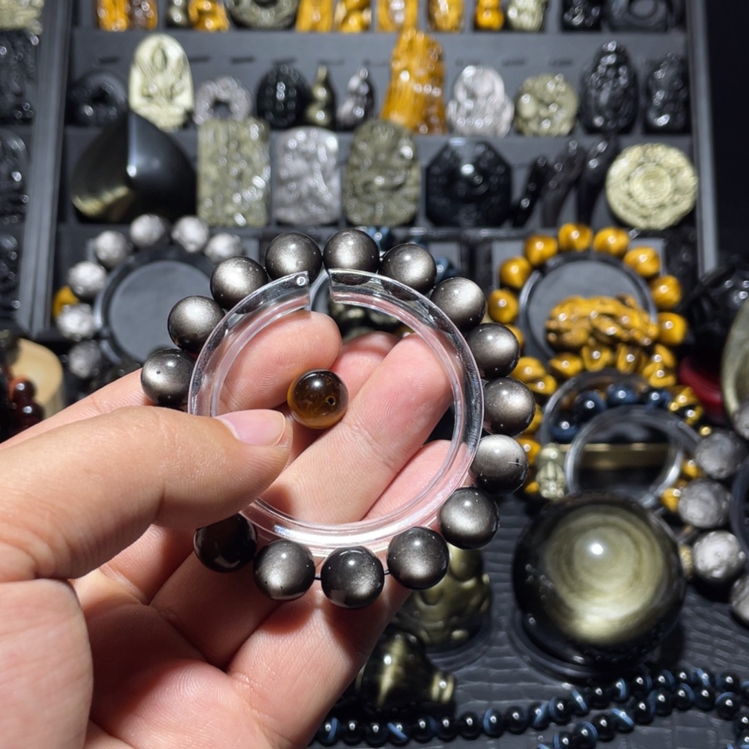 L***y黑曜岩未镶嵌手链