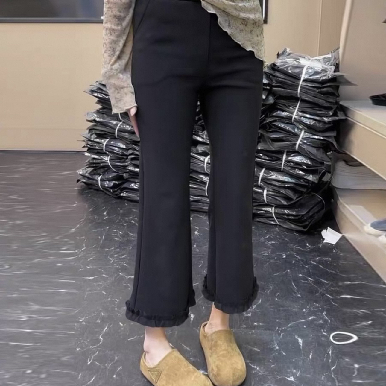 设计感黑色花边休闲裤女2025秋季流行新款高腰显瘦洋气厚款九分裤