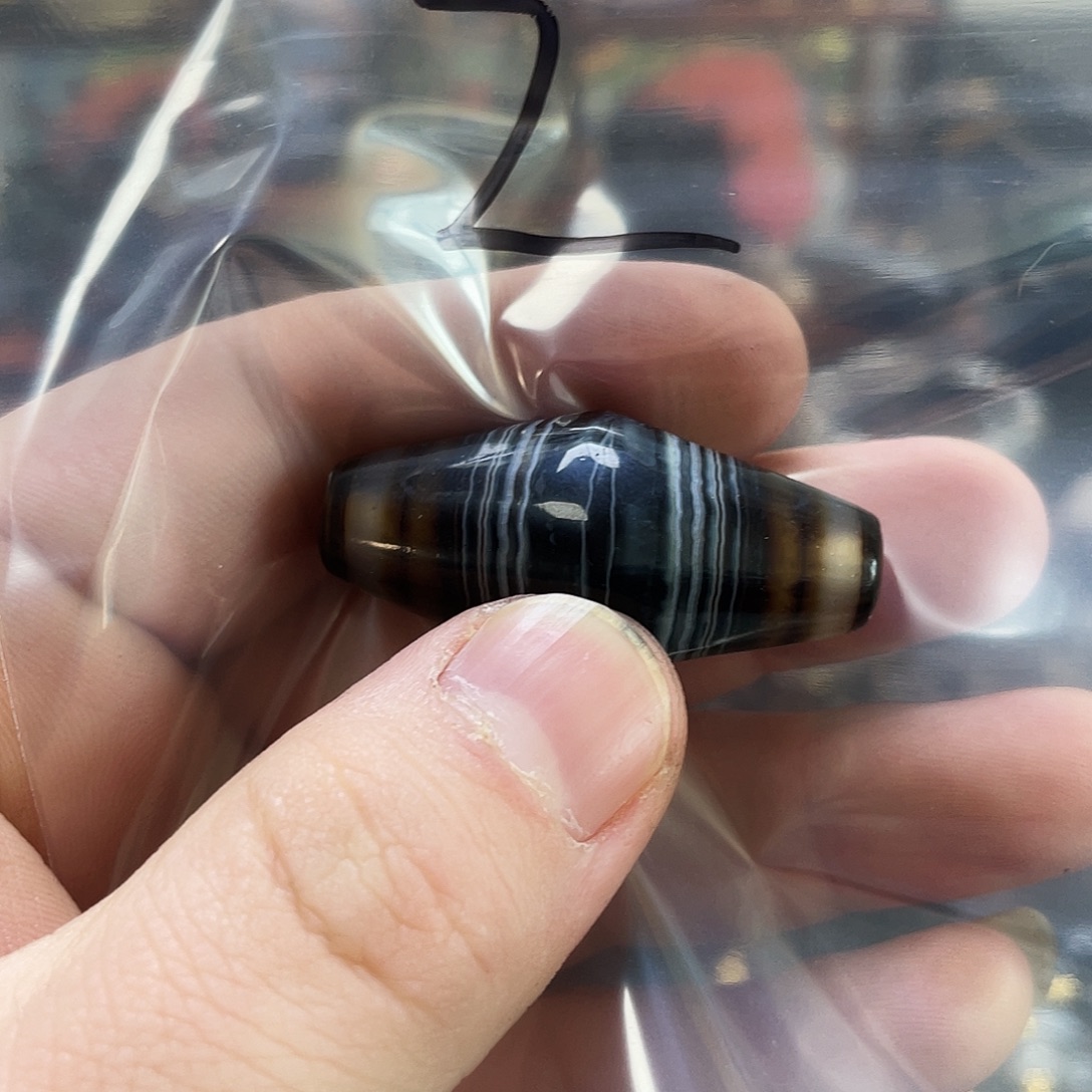 玛瑙/玉髓未镶嵌多样性发一条