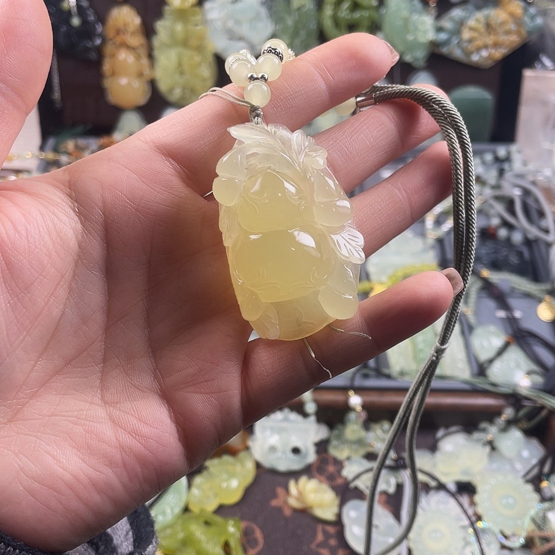 平***乐岫玉未镶嵌吊坠(赠链)