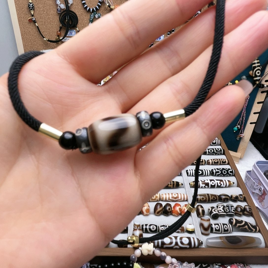 玛瑙/玉髓颈饰合金