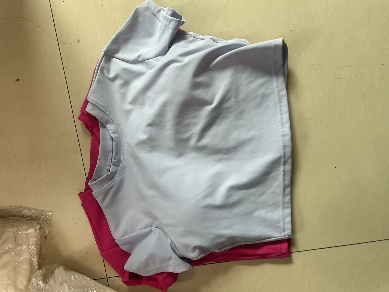 圆领常规短袖短款女士纯色运动