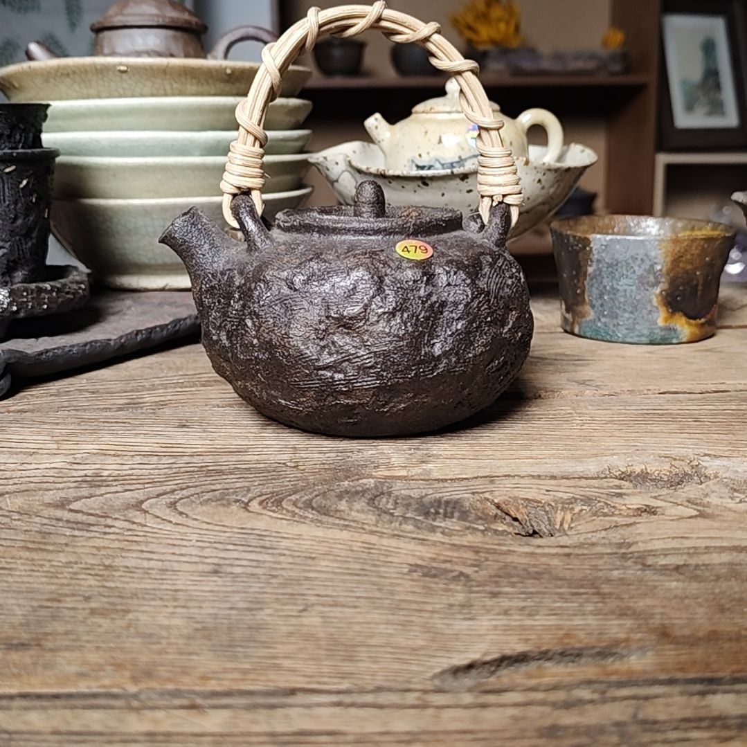 479紫砂提梁壶。。。。。。。