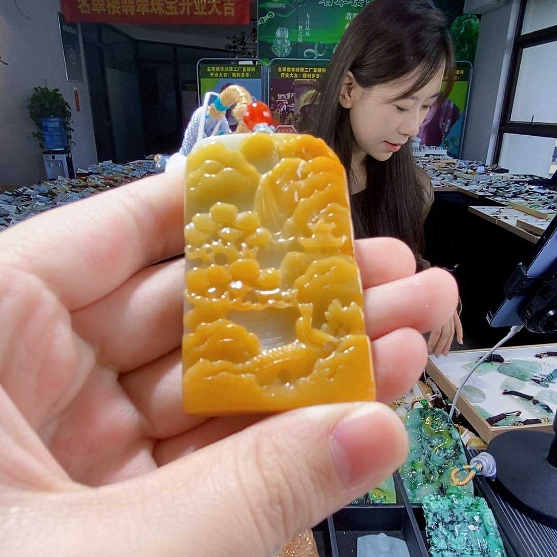 颈饰未镶嵌翡翠翡翠