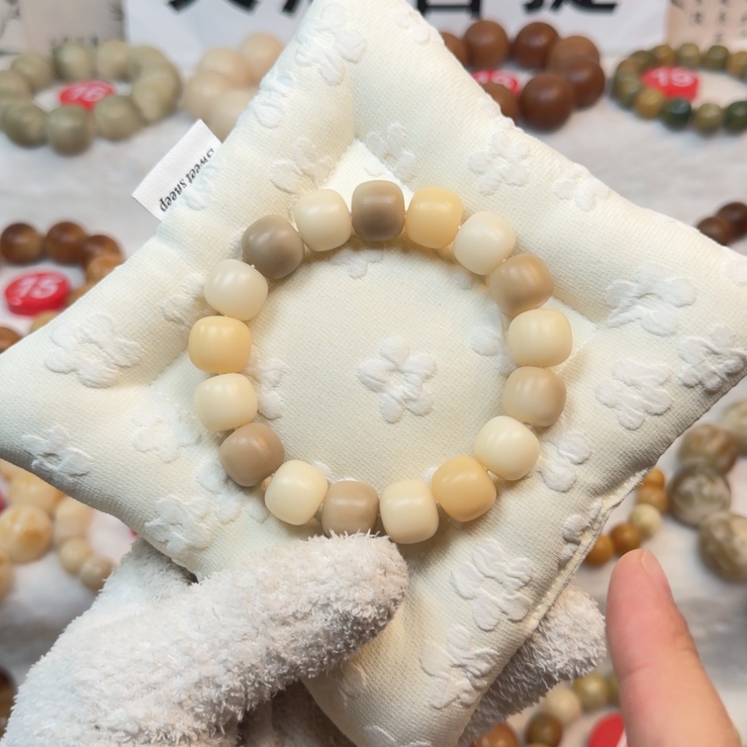 吊坠白玉菩提10-卡14手工干磨老型多宝