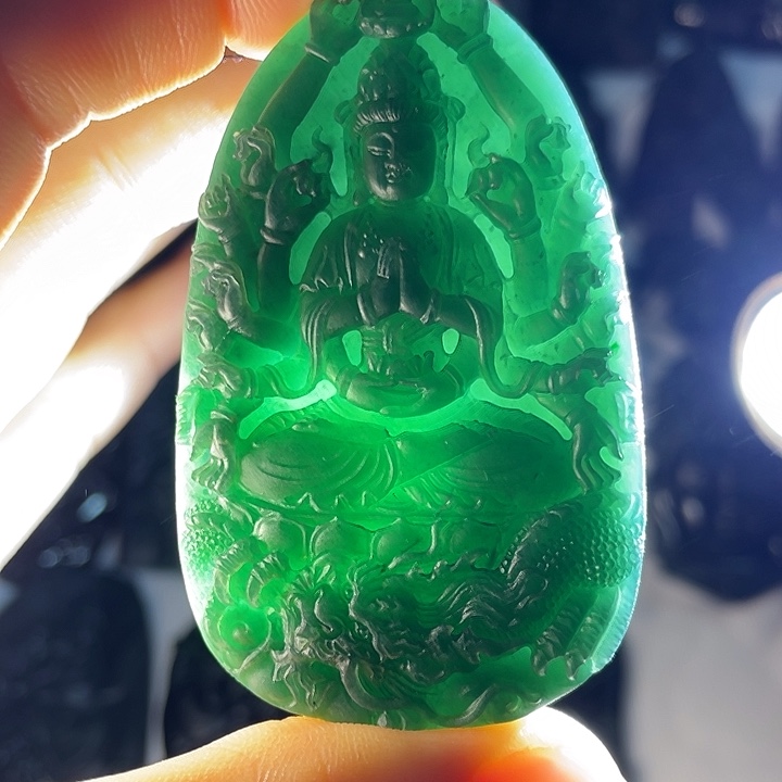定制翡翠未镶嵌千手观音