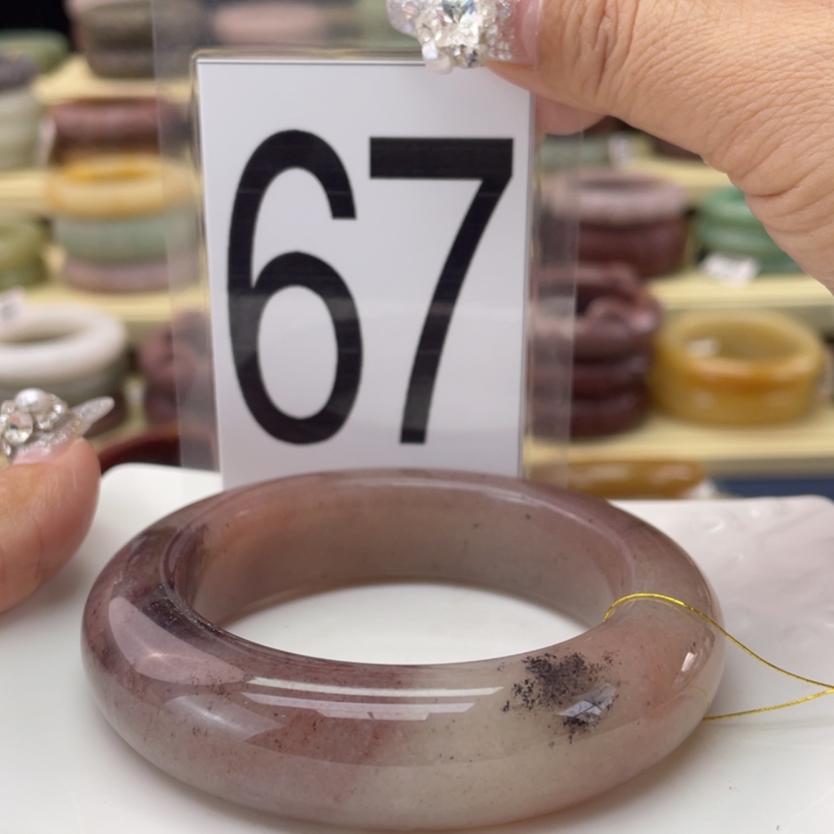 【闪购商品】石英质玉手镯未镶嵌