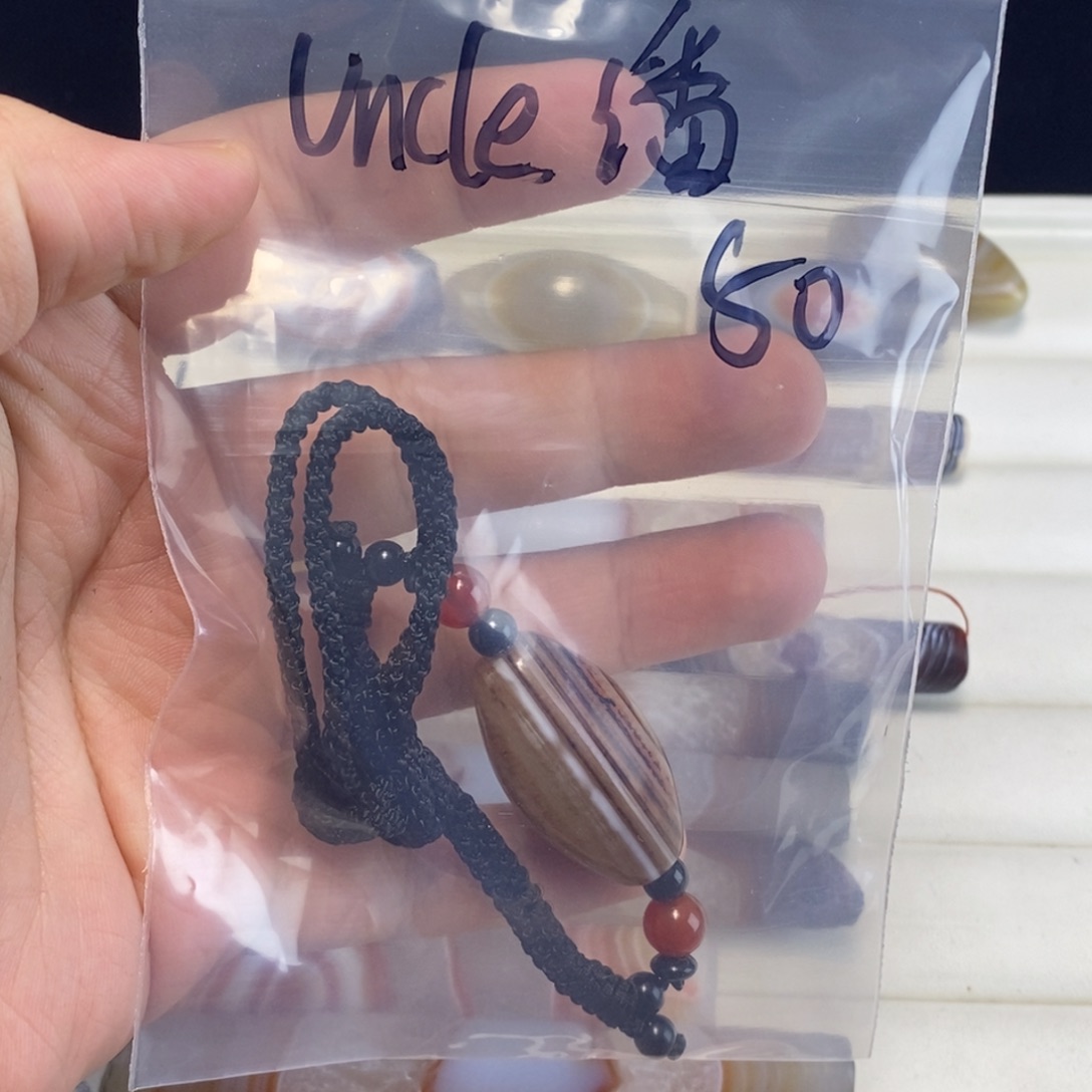 未镶嵌颈饰玛瑙/玉髓U****潘