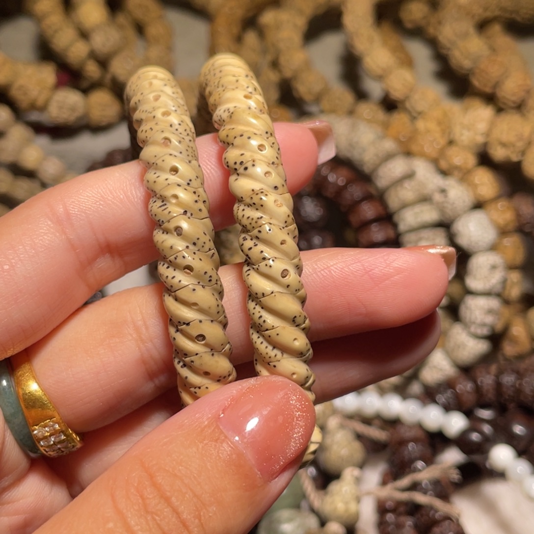 雨***⁷星月菩提吊坠麻花19 手围