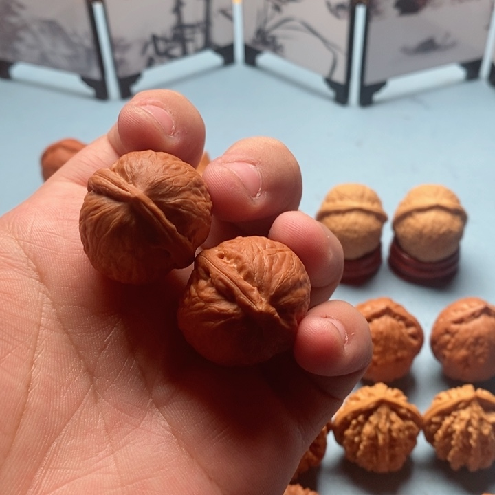 文玩核桃把件玲珑珠
