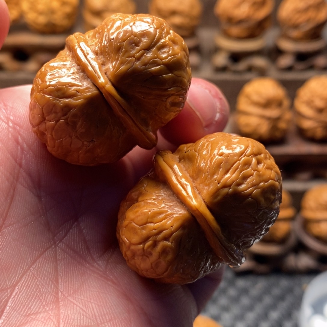 文玩核桃把件铁核桃