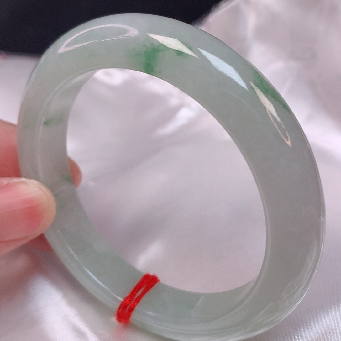 翡翠手镯未镶嵌53+ 翡翠手镯