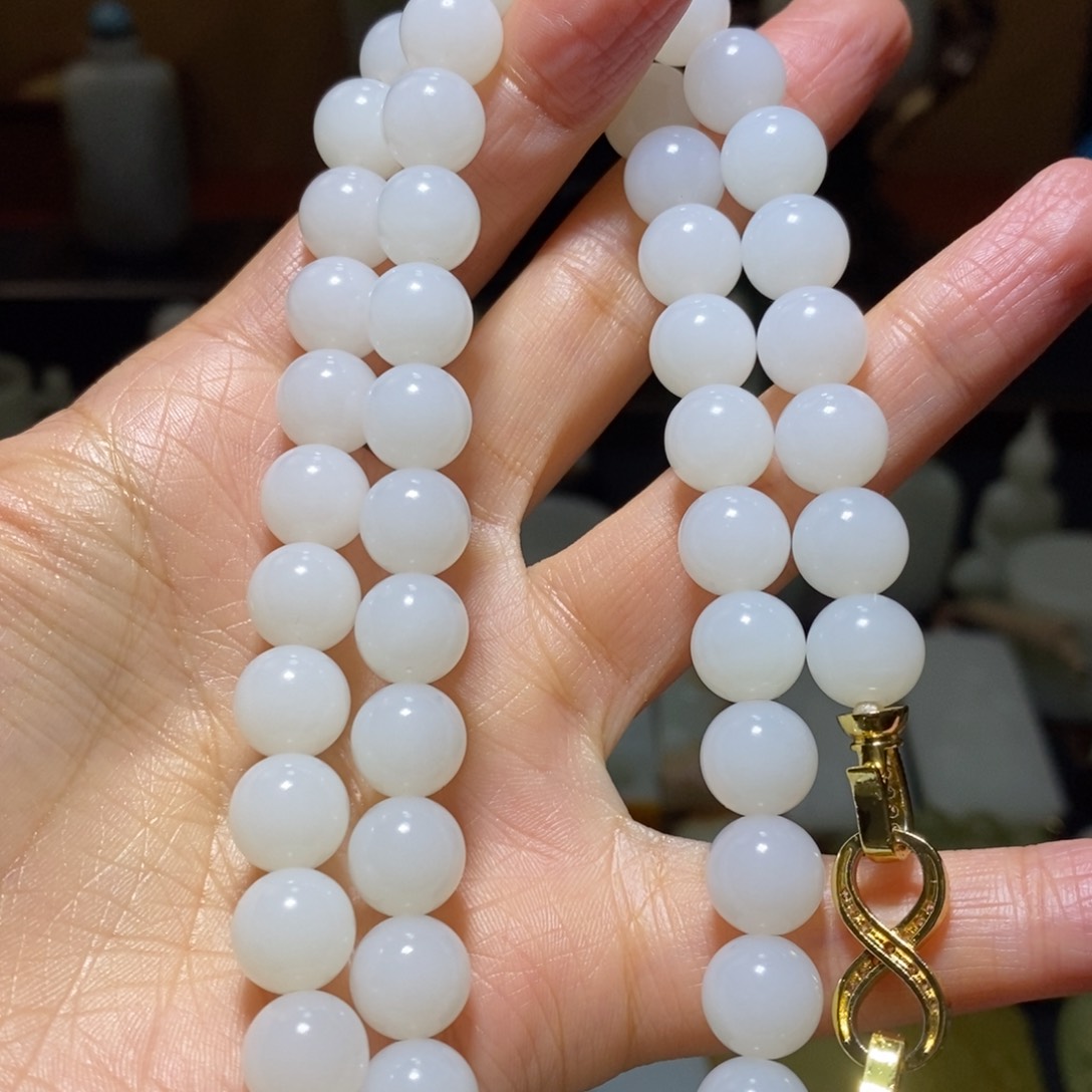 和田玉挂件未镶嵌我*了