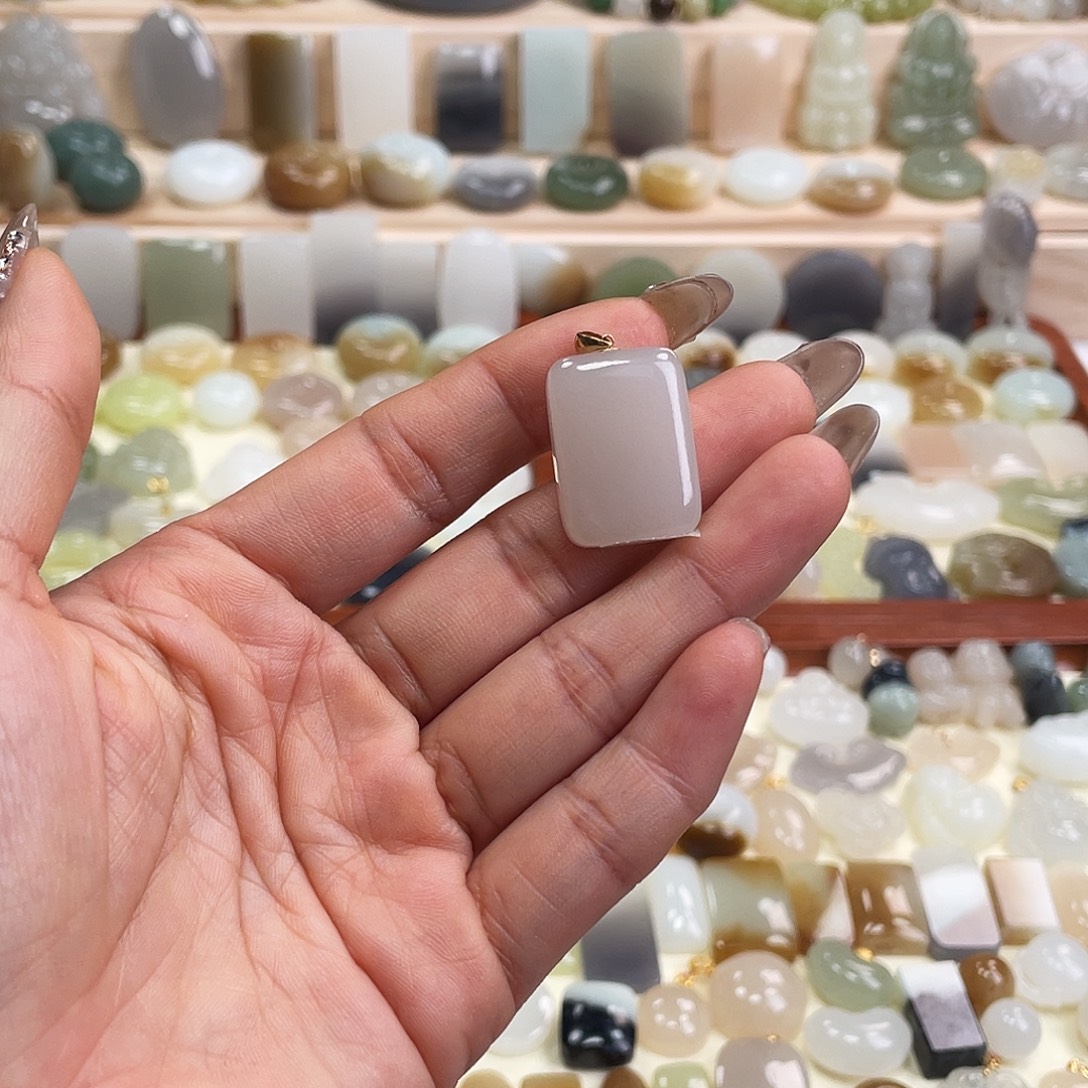 和田玉18K金镶嵌吊坠(不含链)