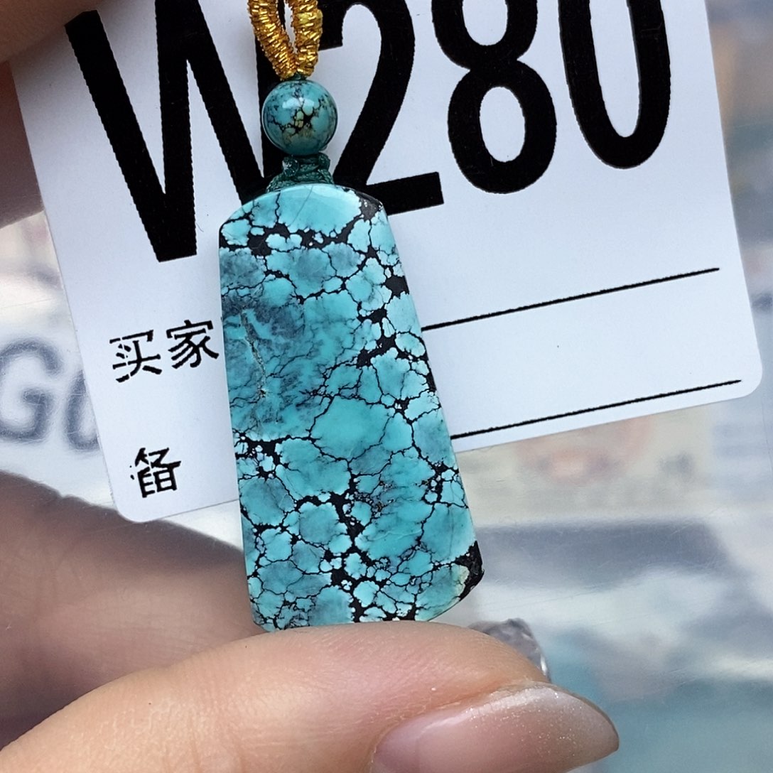 绿松石配饰未镶嵌