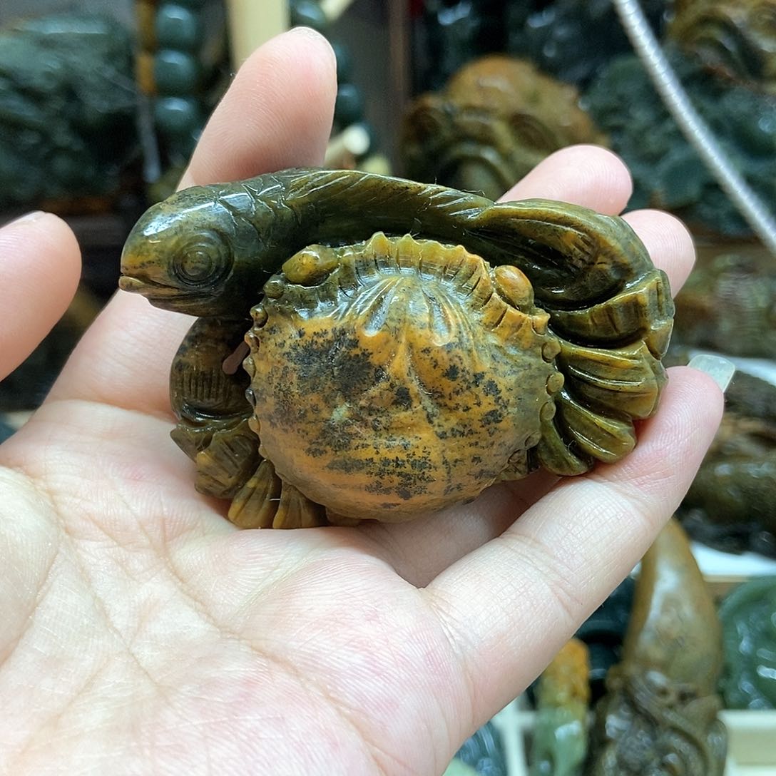 岫岩河磨玉（透闪石质玉）把件未镶嵌