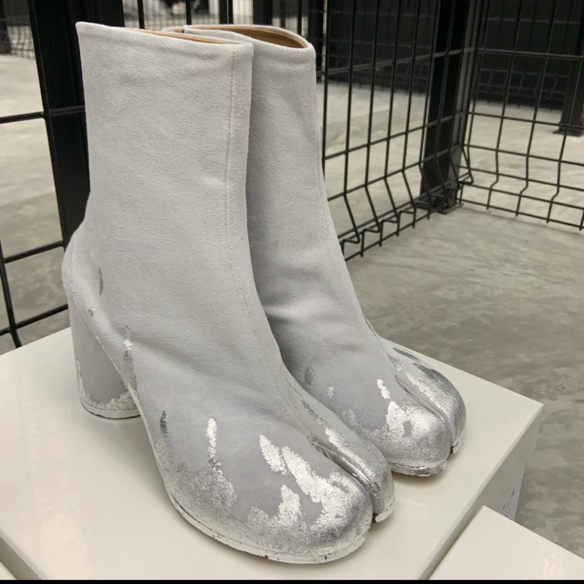 99新 Alexander McQueen/亚历山大·麦昆 马吉拉分趾短靴36码