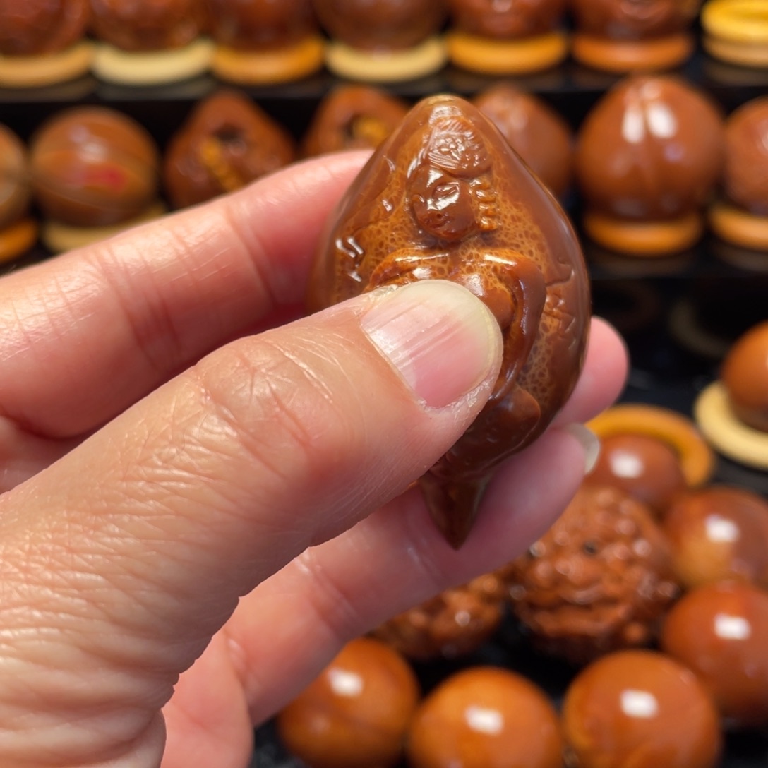 橄榄核手串/手链美女一个