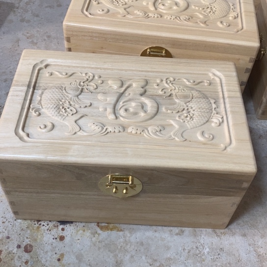 香樟木躬**阳香樟木收纳箱40.25.20