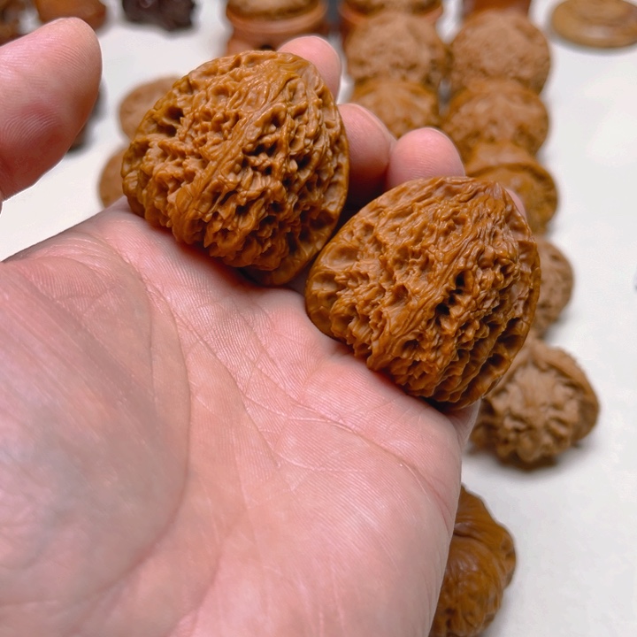 文玩核桃把件精品南疆石边41.5编号2530