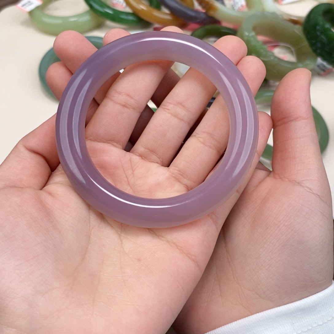 羊***月玛瑙/玉髓合金手镯