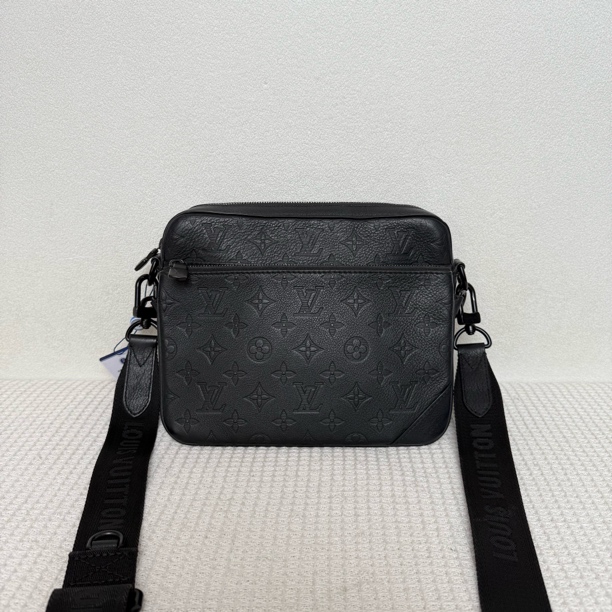 99新 LouisVuitton/路易威登 97新6388/经典时尚黑色真皮单肩包