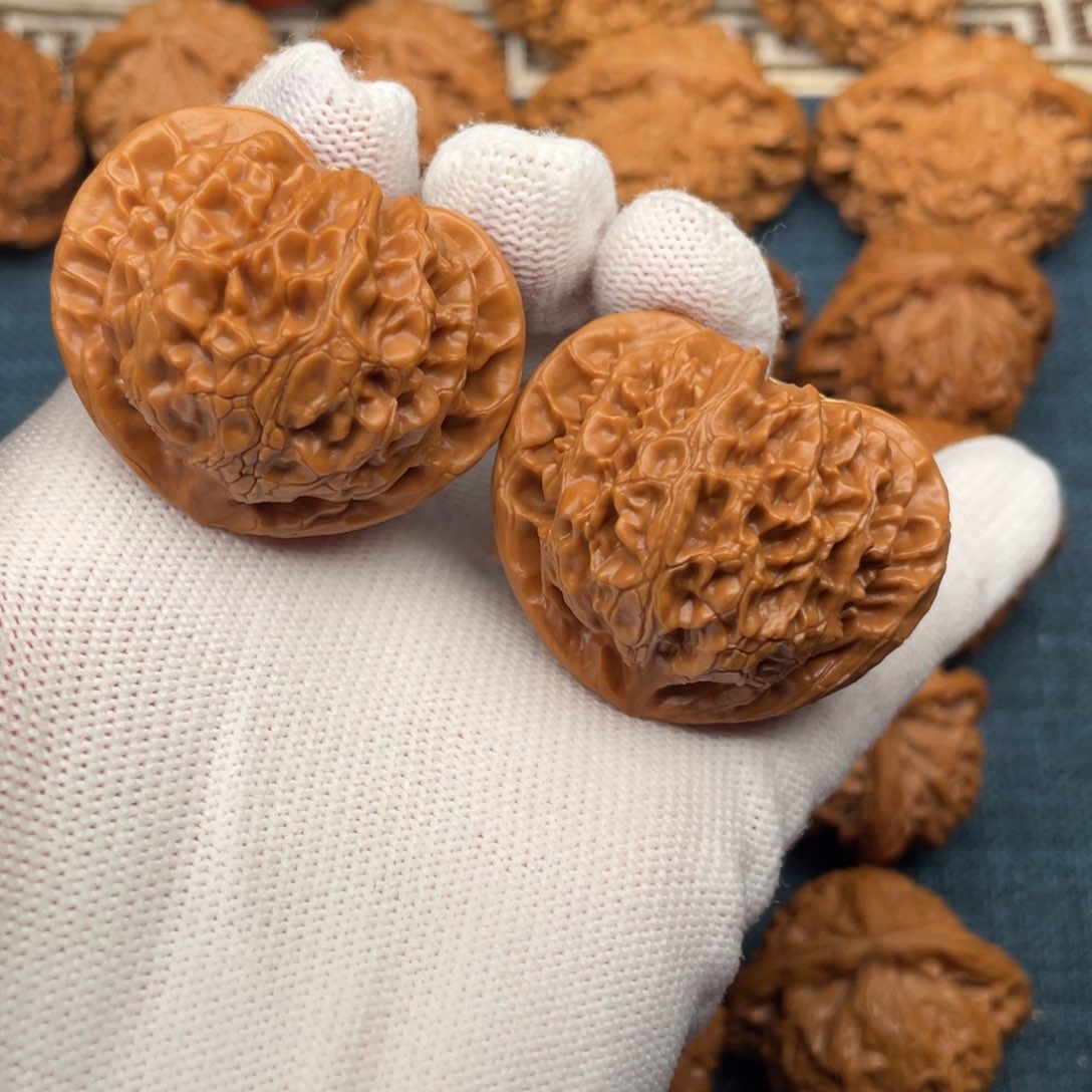 把件文玩核桃42桃心宫灯