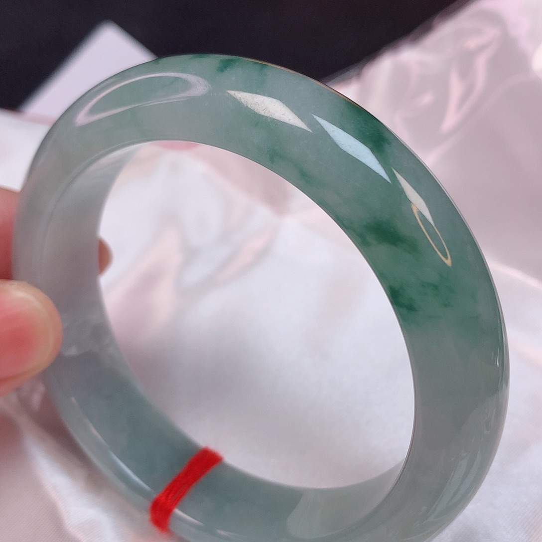 翡翠手镯未镶嵌56+ 翡翠手镯