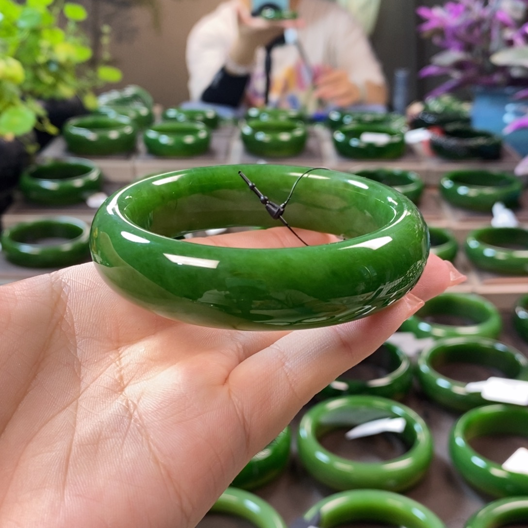 和田玉（碧玉）手镯未镶嵌