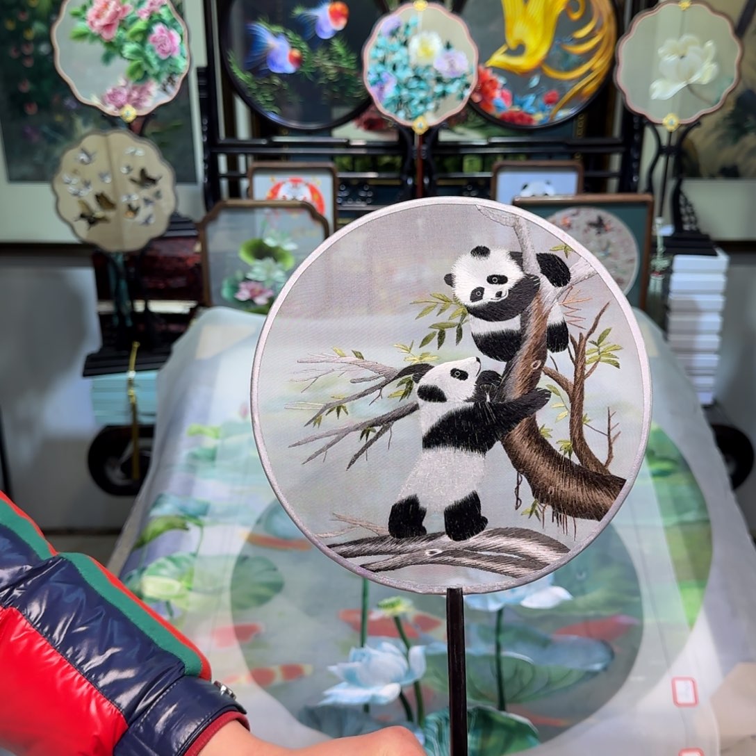 刺绣刺绣工艺精湛