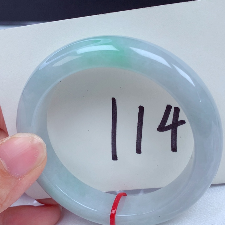 翡翠手镯未镶嵌翡翠